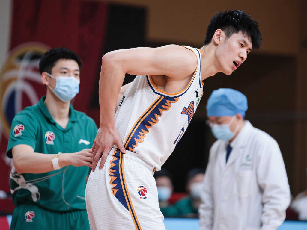 也使队友们